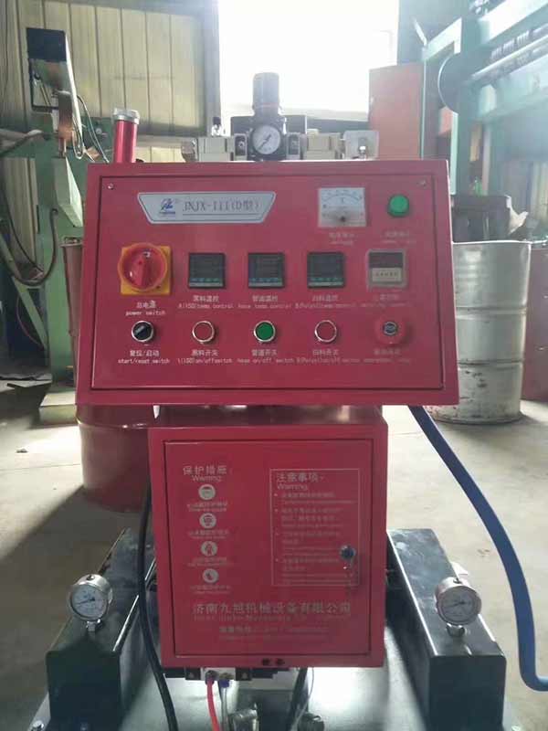 不銹鋼水箱保溫聚氨酯發(fā)泡機(jī)JNJX-III(D)型