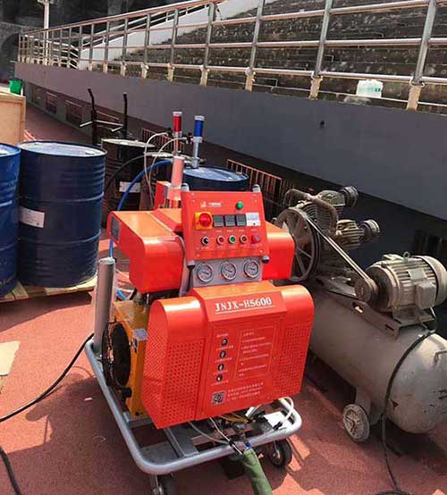聚脲防水噴涂機器(圖1) H5600液壓型聚脲防水噴涂機器